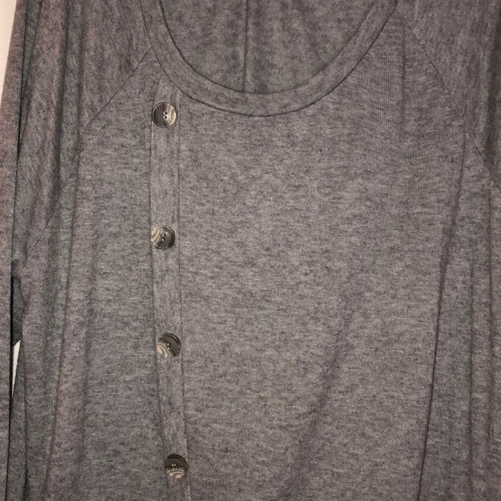Maurice’s Side Button Top - Picture 5 of 7